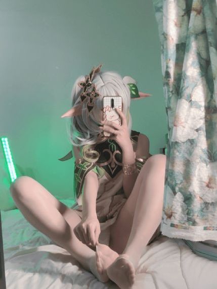 隔壁的女人