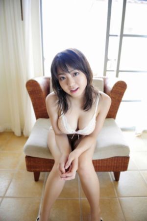 亚洲欧美第一视频